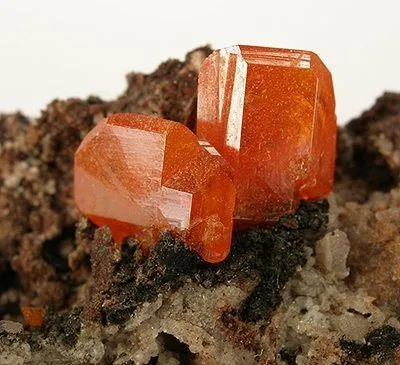 Wulfenite, Quartz - image 2