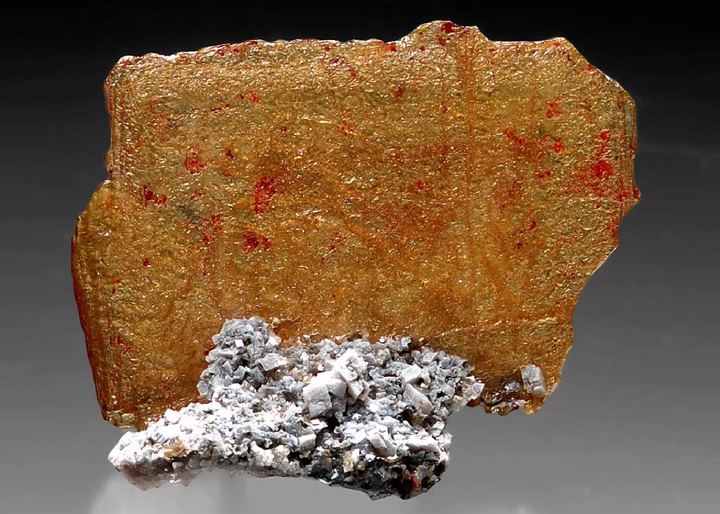 Wulfenite (repaired) image