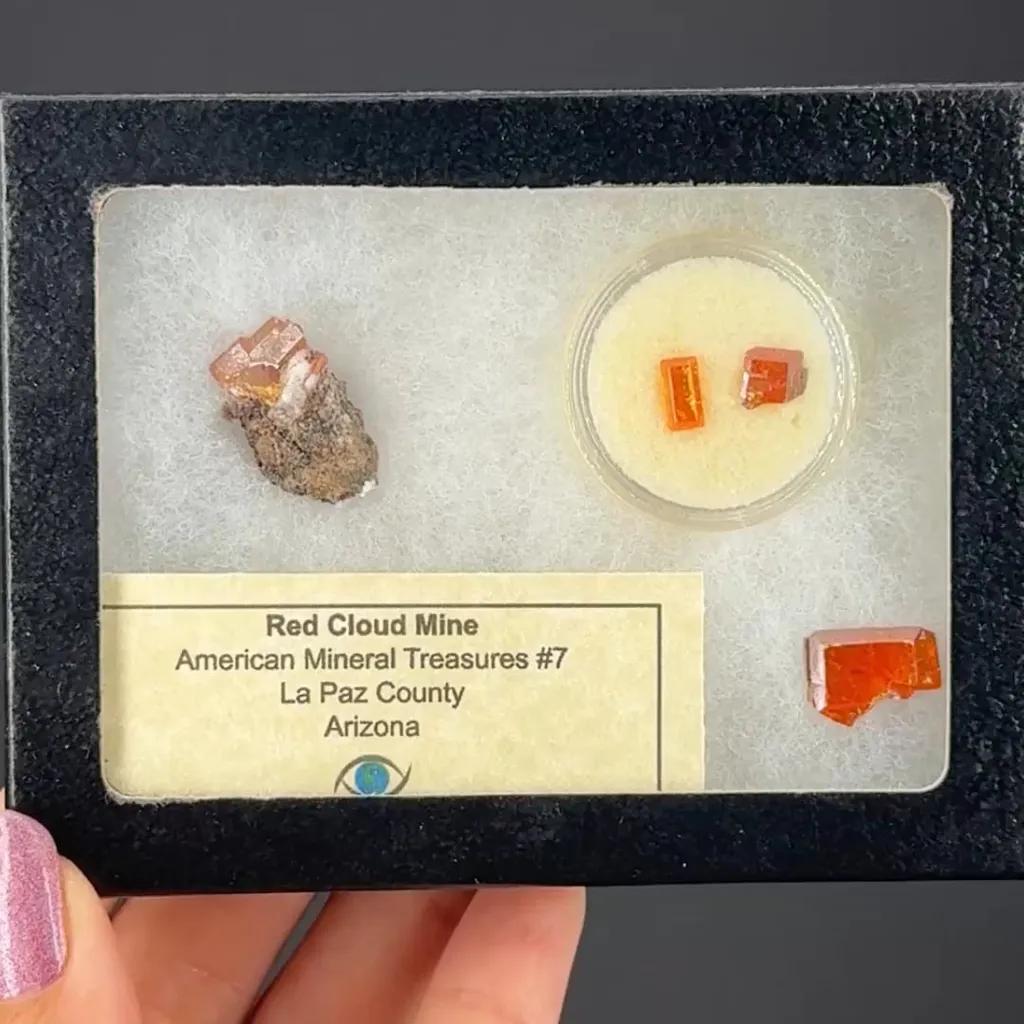 Wulfenite (Rough & Cut set) - image 2