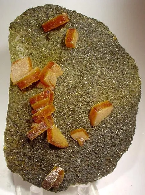 Wulfenite, Vanadinite, Vanadinite (Var: Arsenatian Vanadinite), Calcite image