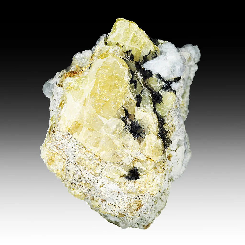 Wulfenite var Chillagite with Barite image