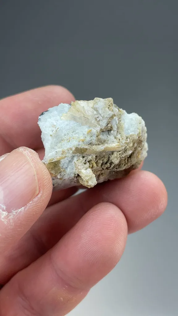 Wulfenite var. Chillagite with Barite, Cerussite - image 2