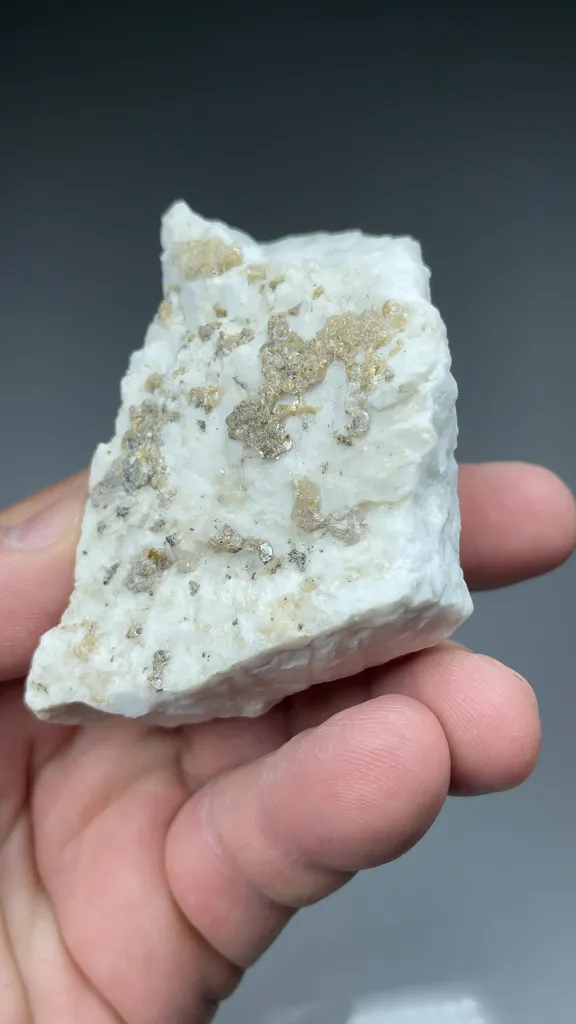 Wulfenite var Chillagite with Cerussite, Barite - image 2