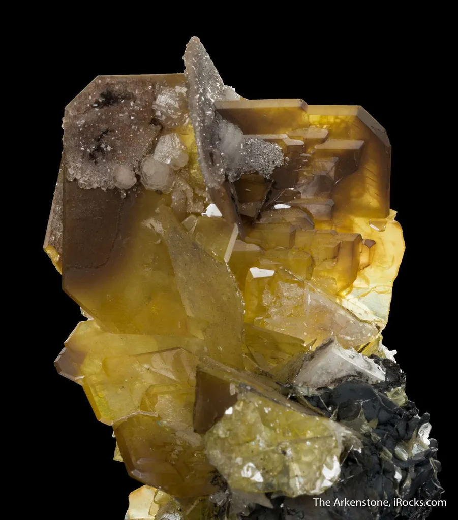 Wulfenite with Calcite image