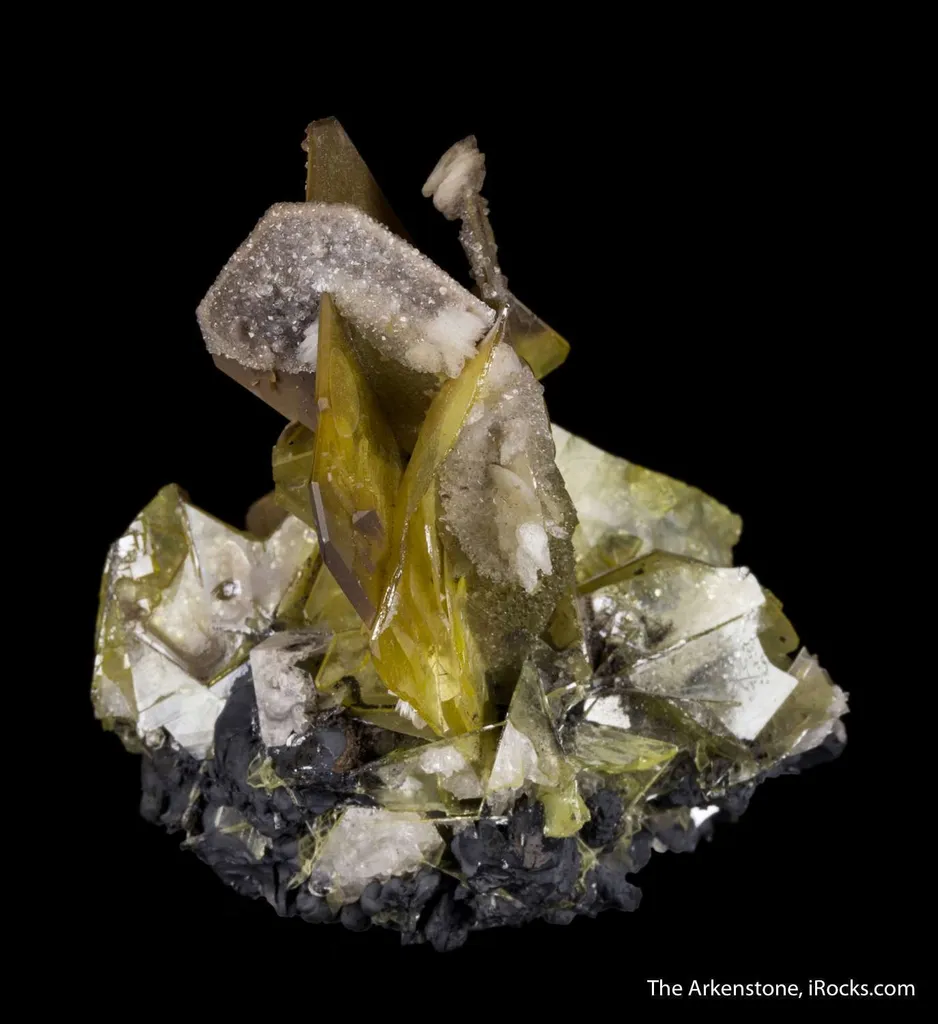 Wulfenite with Calcite - image 5