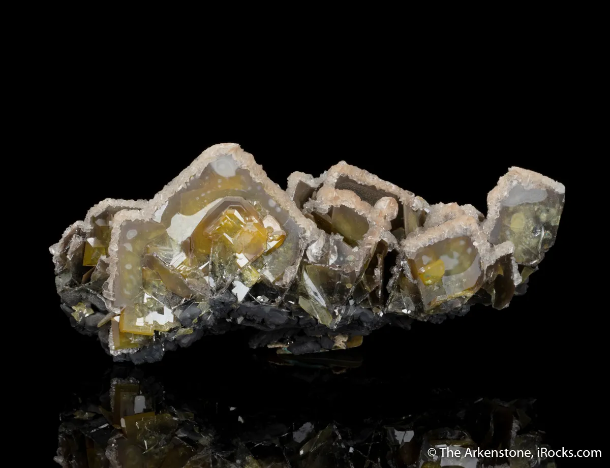 Wulfenite with Calcite coating - image 3