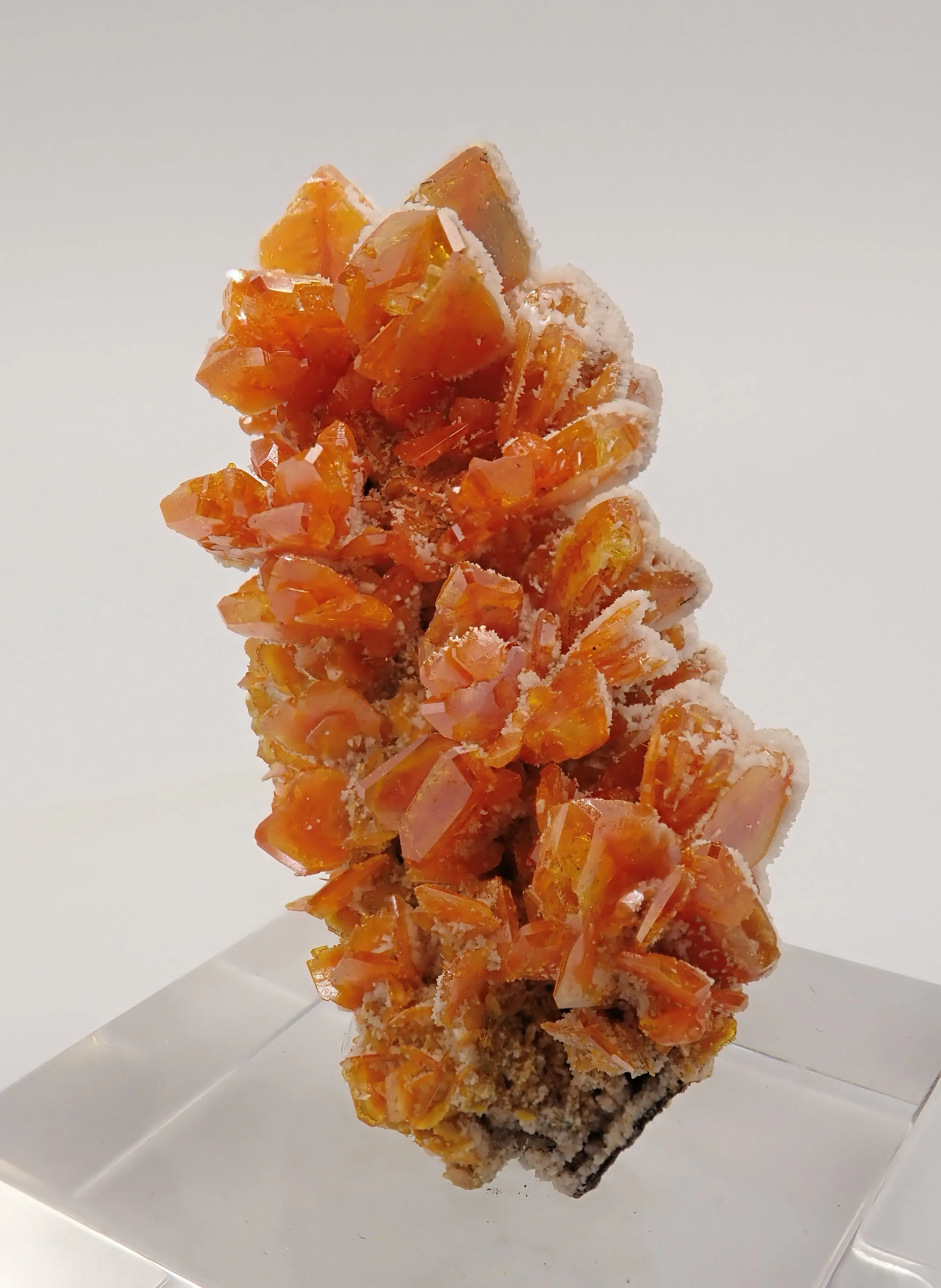 Wulfenite with Calcite - image 4