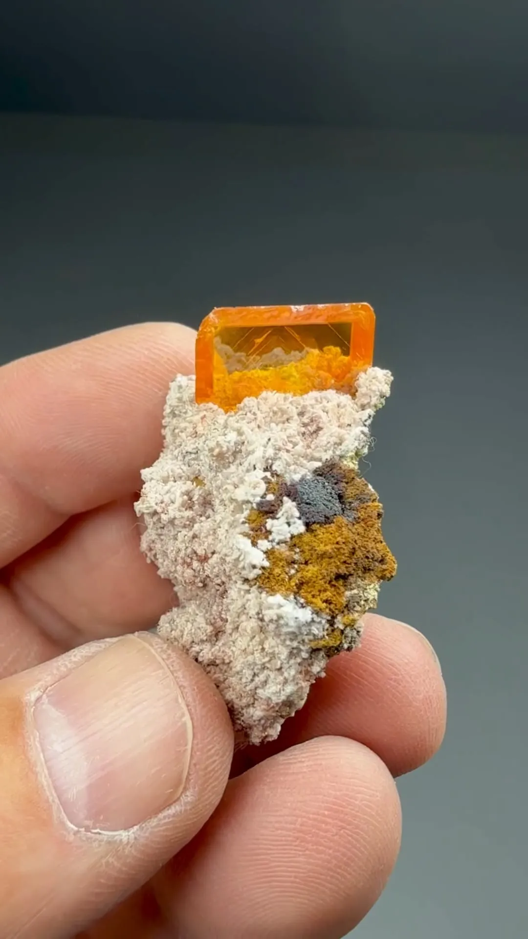 Wulfenite with Calcite, Vanadinite - image 2