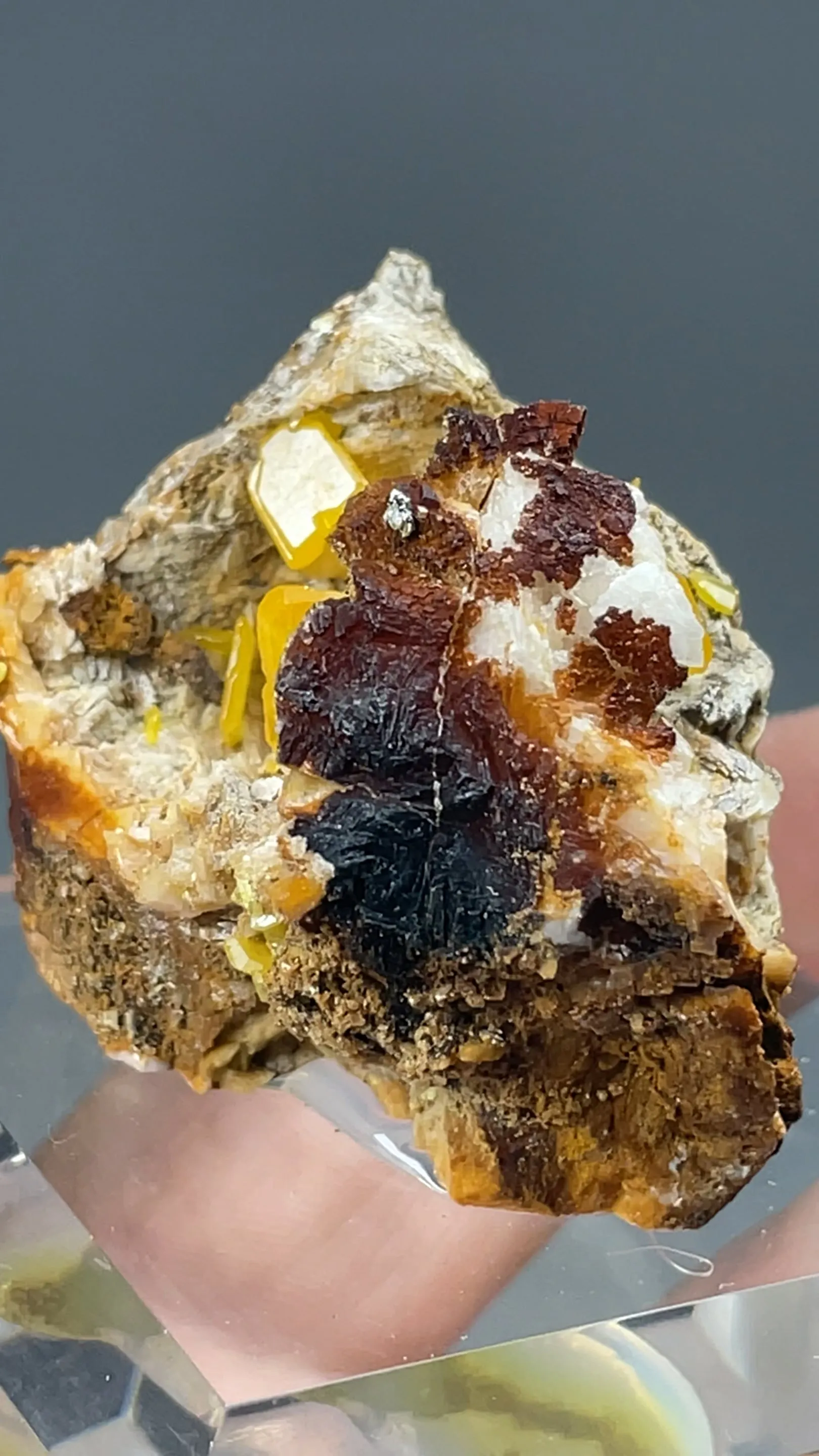 Wulfenite with Dolomite - image 2