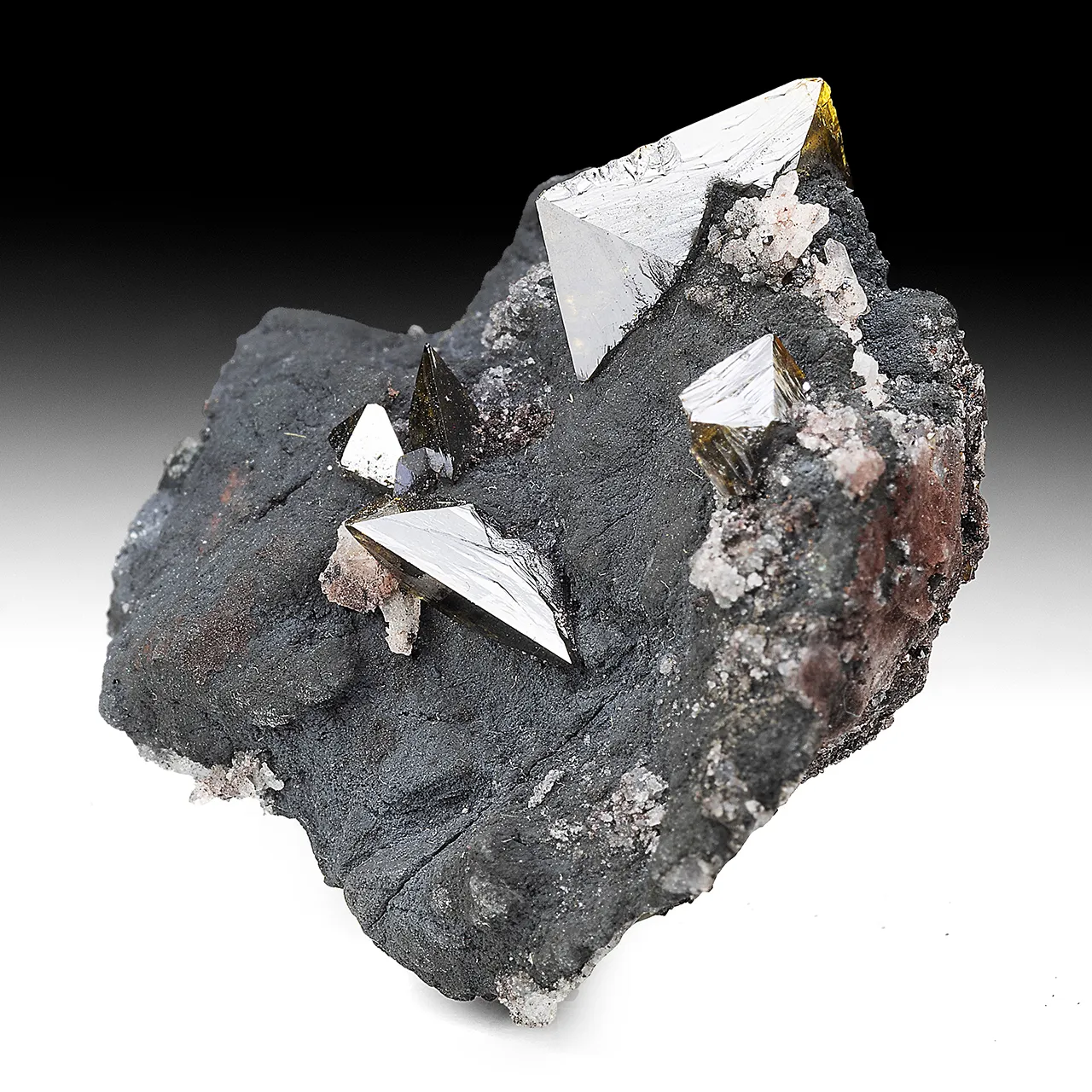 Wulfenite with Goethite, Quartz - image 1