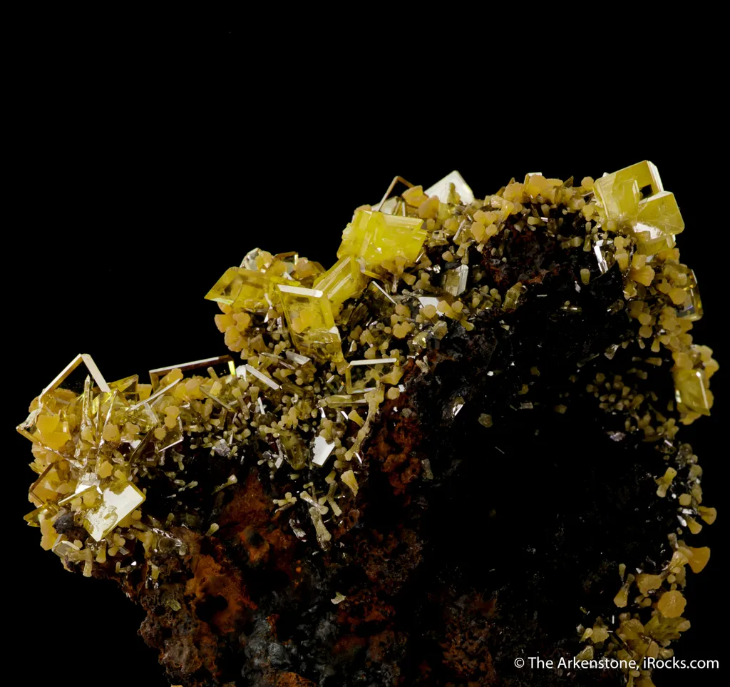 Wulfenite with Mimetite image