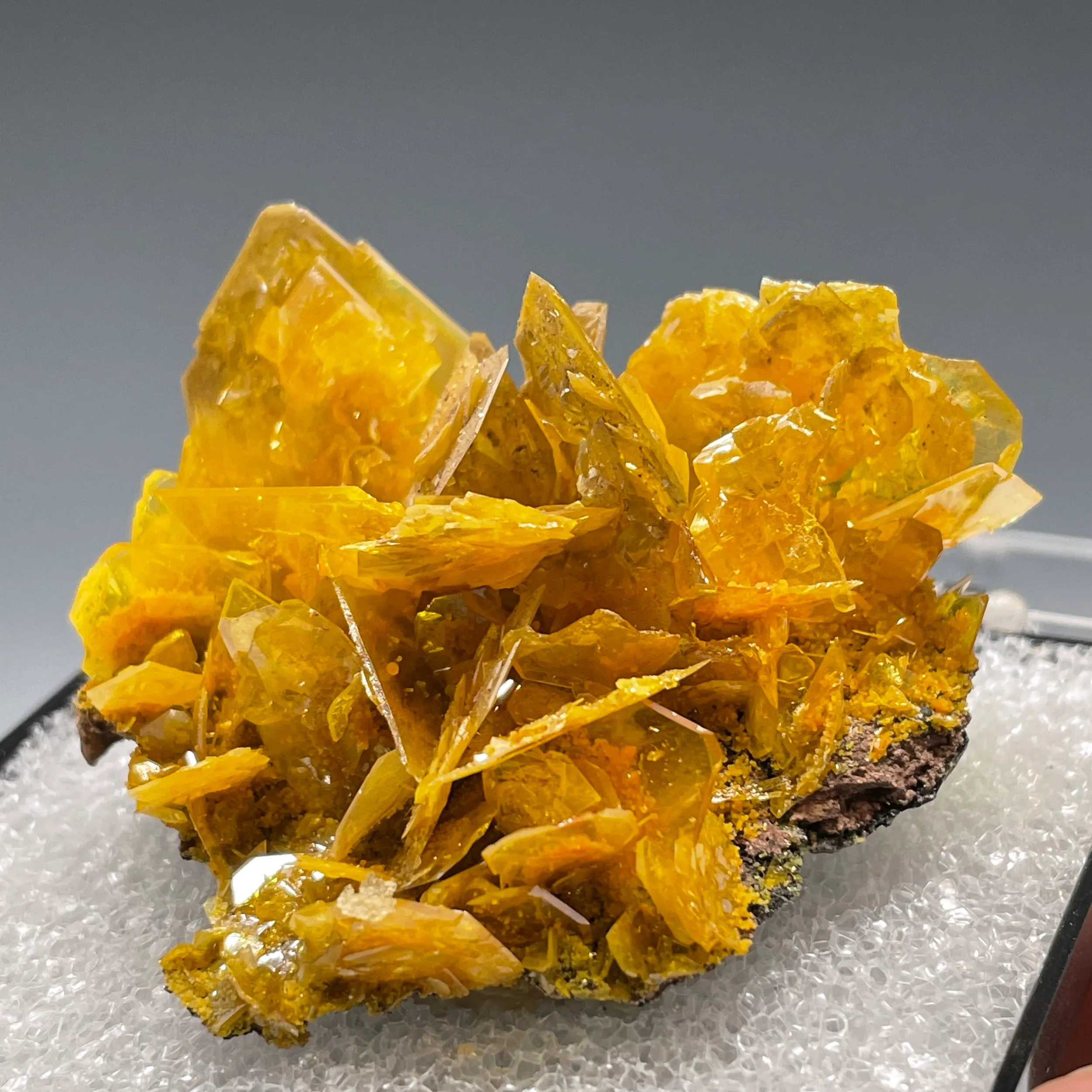 Wulfenite with Mimetite - image 2