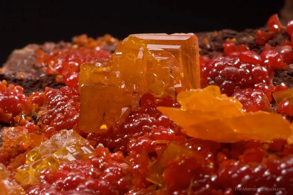 Wulfenite with Mimetite - image 2