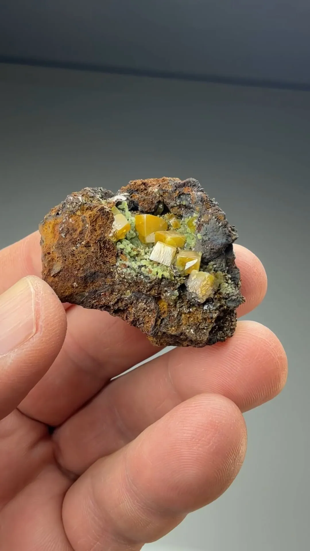 Wulfenite with Mimetite - image 2