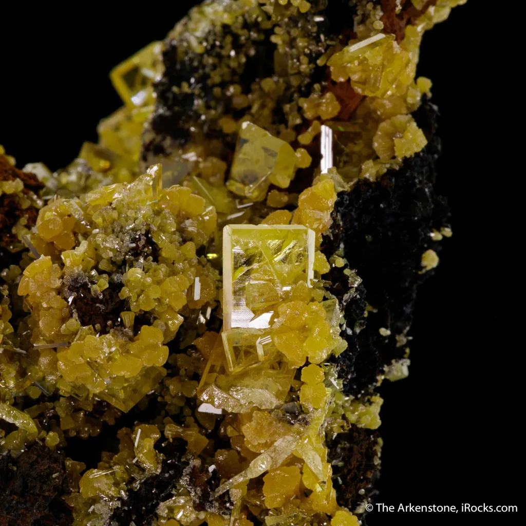 Wulfenite with Mimetite image