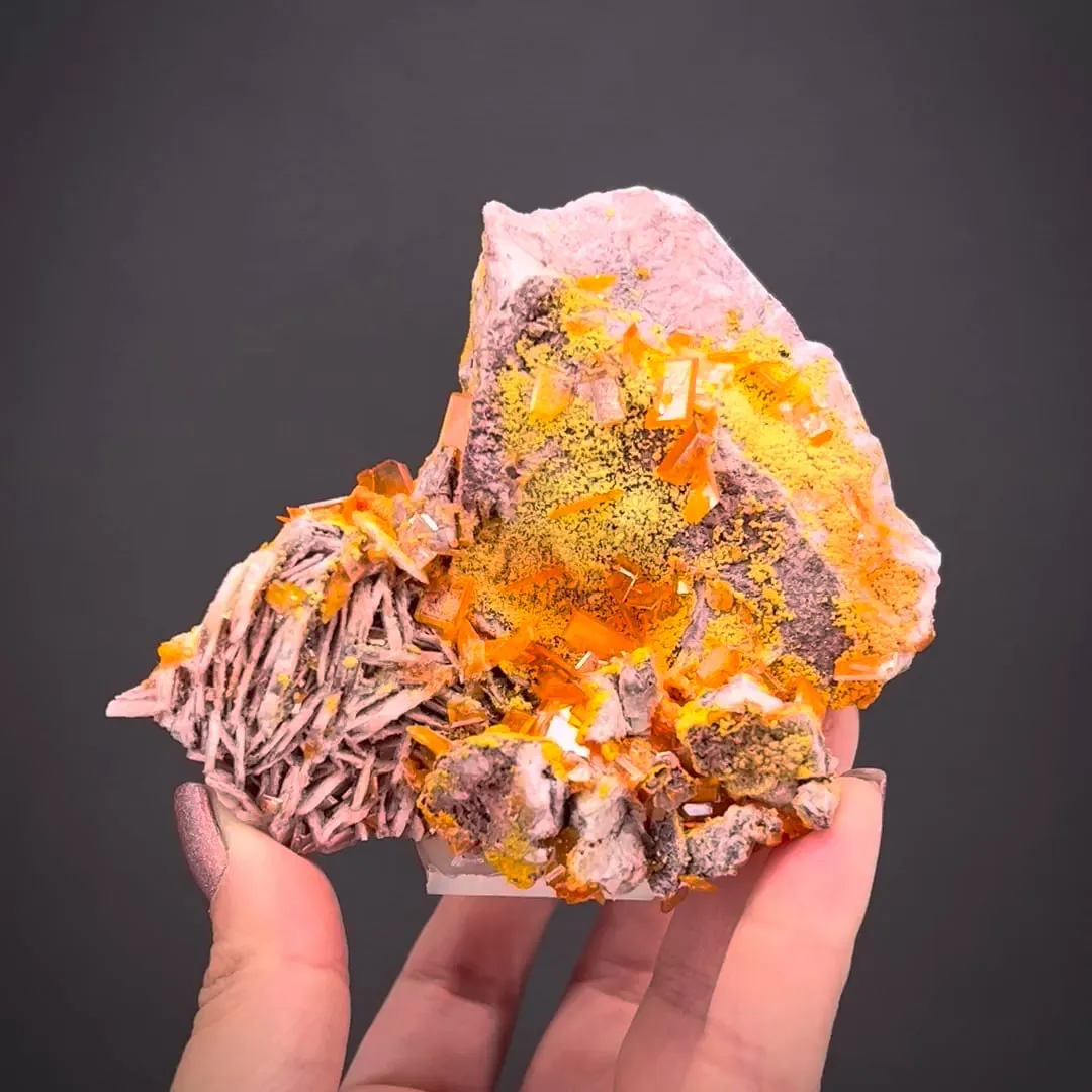 Wulfenite with Mimetite - image 2