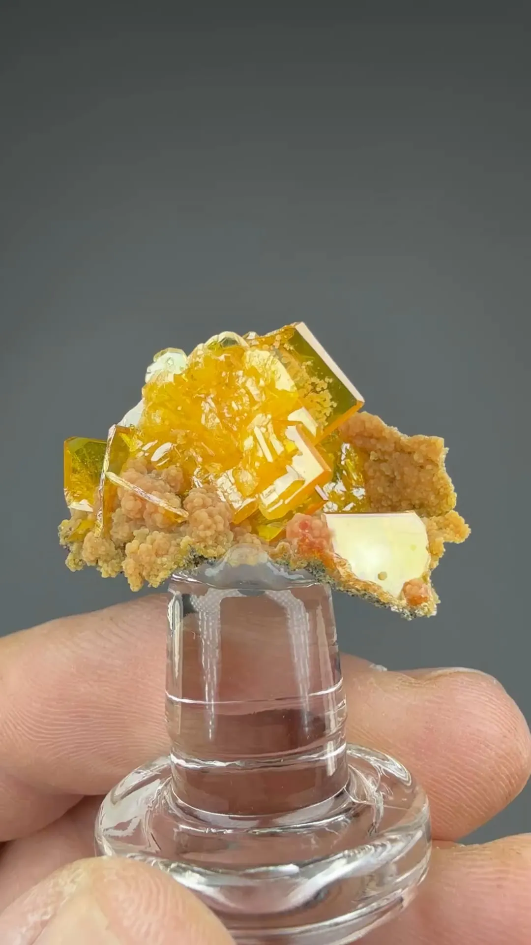 Wulfenite with Mimetite - image 2