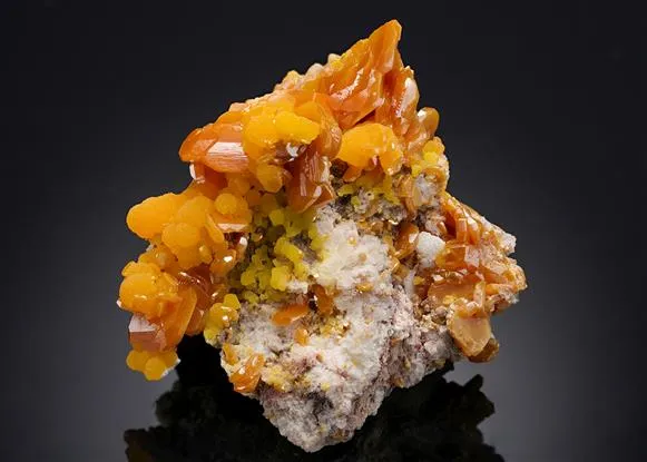 Wulfenite with Mimetite image