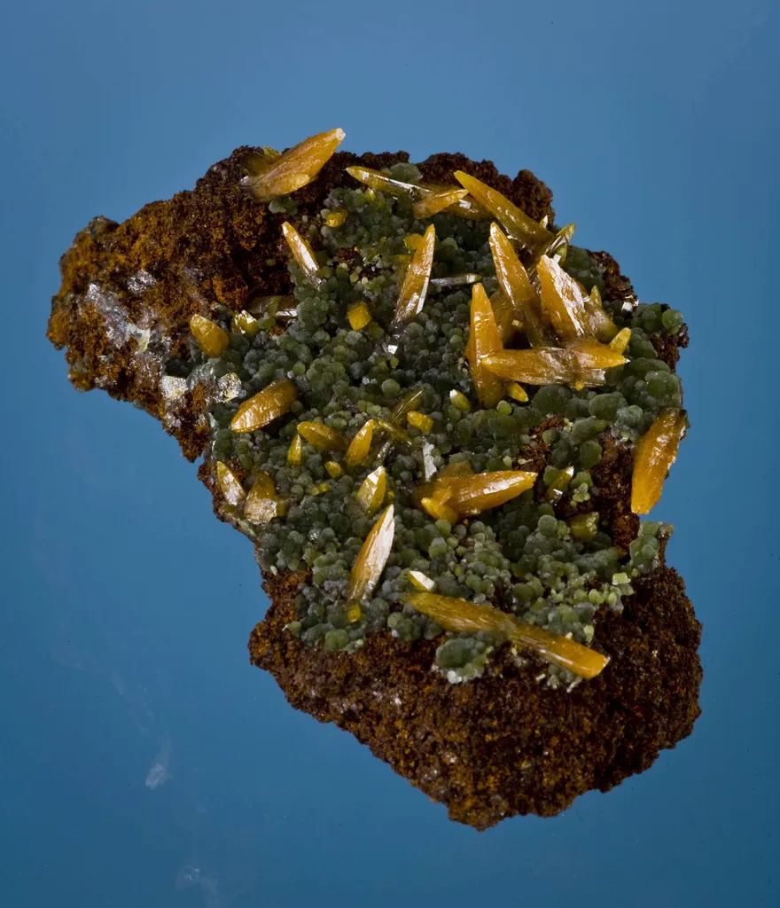 Wulfenite With Mimetite image