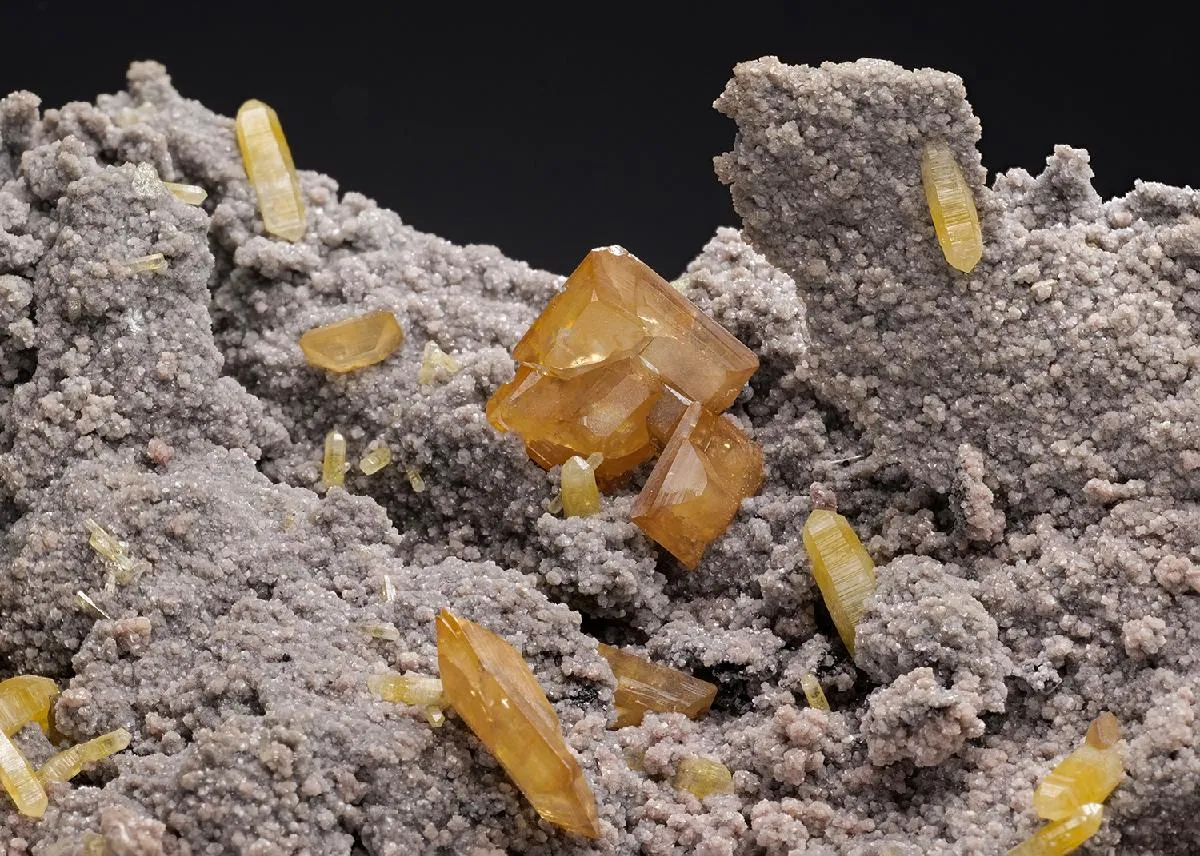 Wulfenite with Mimetite - image 1