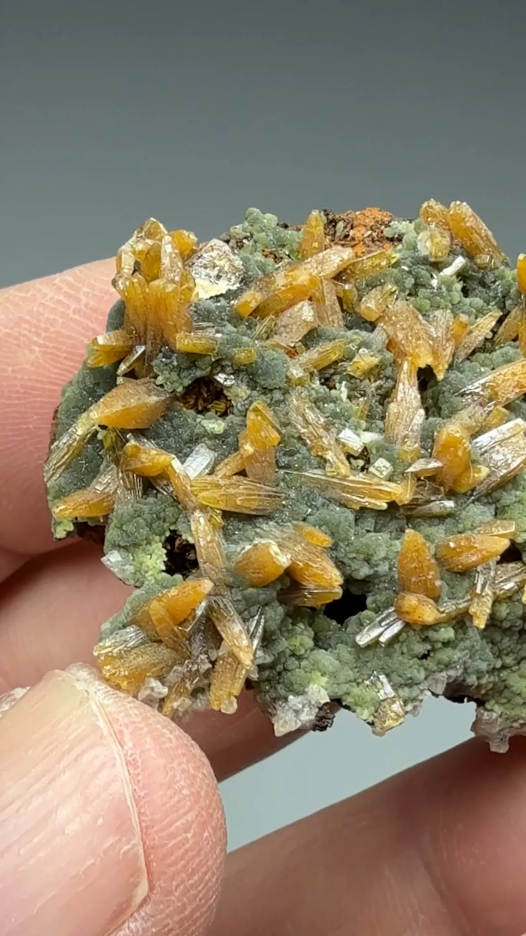 Wulfenite with Mimetite - image 2