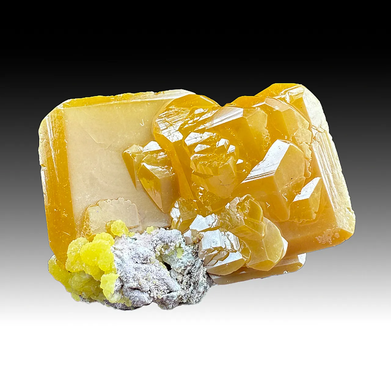 Wulfenite with Mimetite - image 1