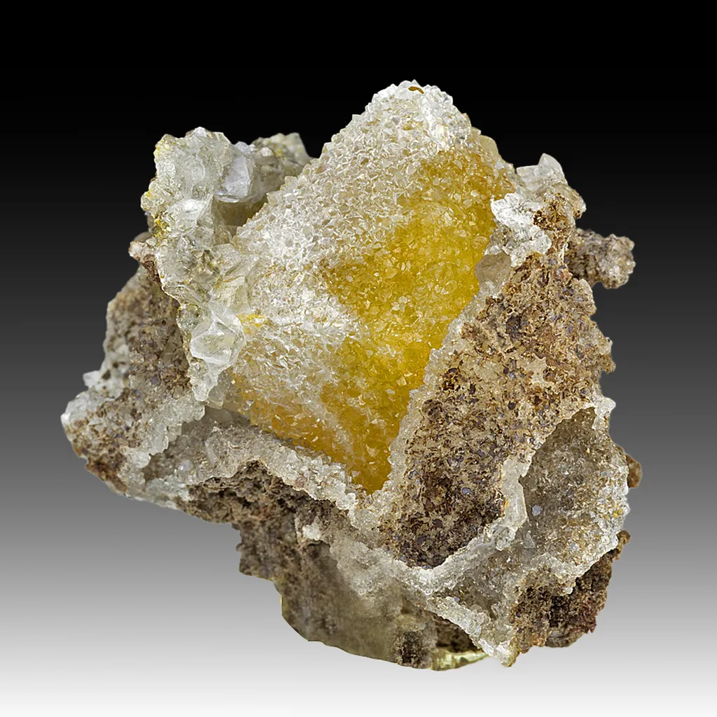 Wulfenite with Quartz image
