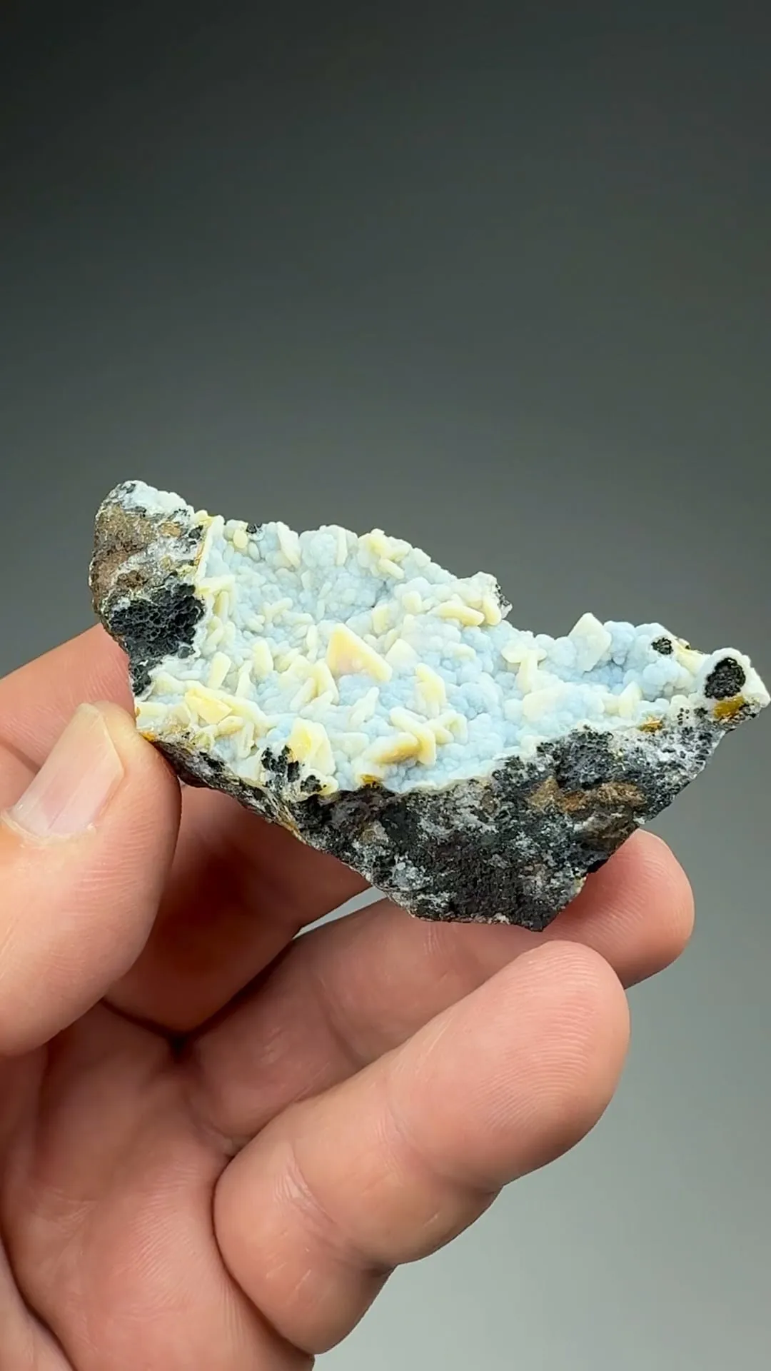 Wulfenite with Quartz - image 2