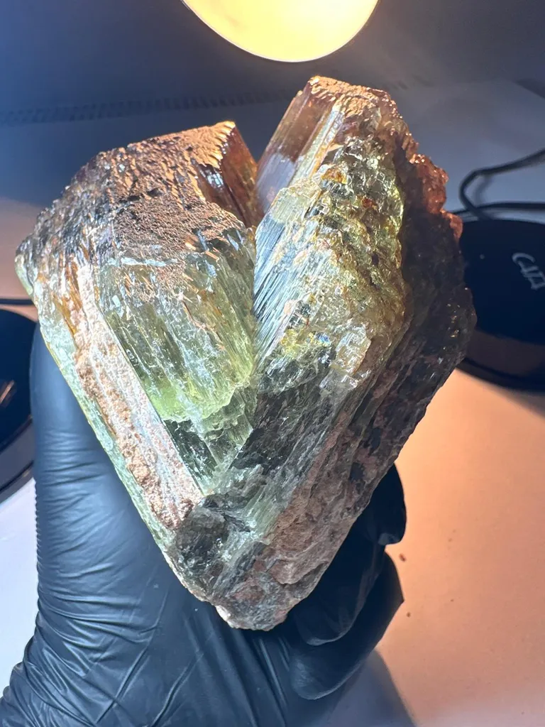 XXL Natural V Shape Diaspore Crystal 1.83kg Rare Turkish Twin Specimen - image 5