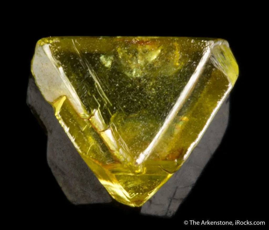 Yellow-Green Diamond (macle twinned) image