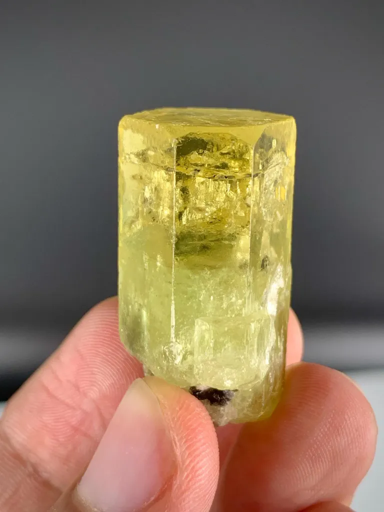 Yellow Heliodor var Beryl Crystal from Skardu Pakistan - image 4