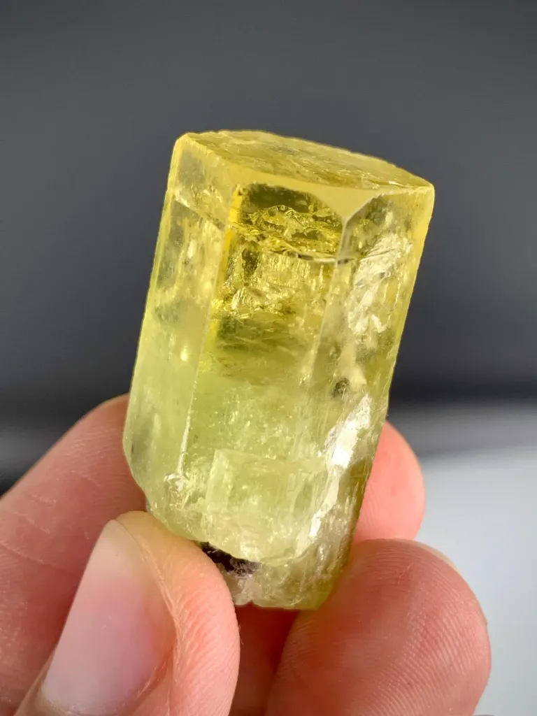 Yellow Heliodor var Beryl Crystal from Skardu Pakistan - image 5