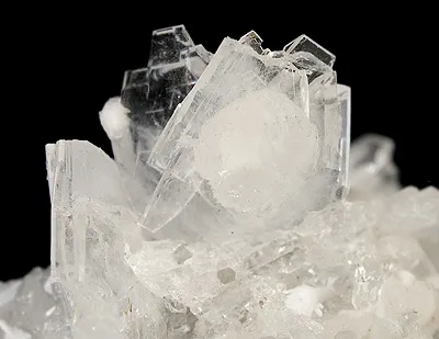 Yugawaralite, Gyrolite, Quartz - image 3