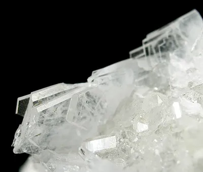 Yugawaralite, Gyrolite, Quartz - image 2