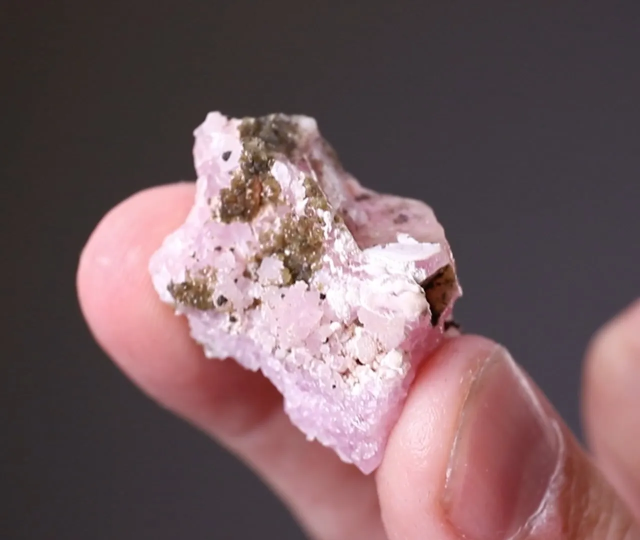 ZANAZZIITE on Rose Quartz - image 2