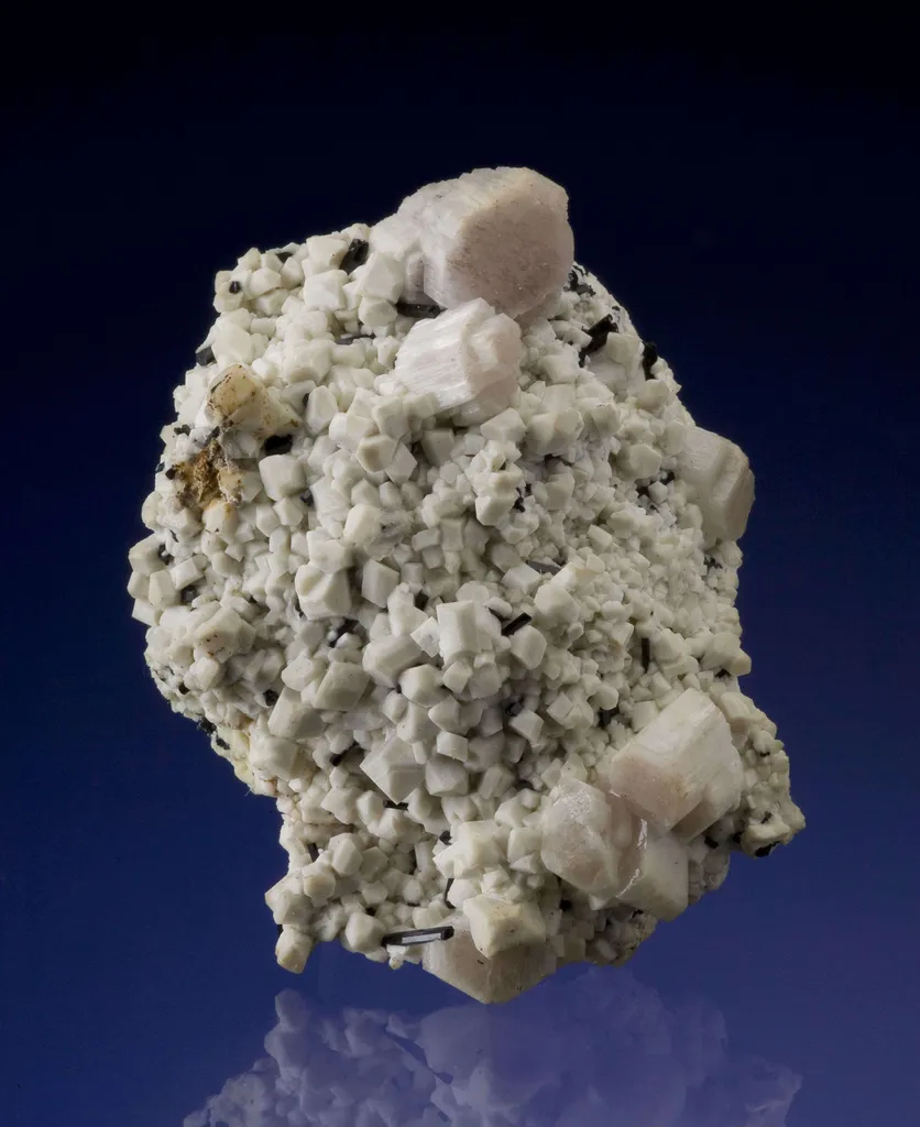 Zektzerite - image 2