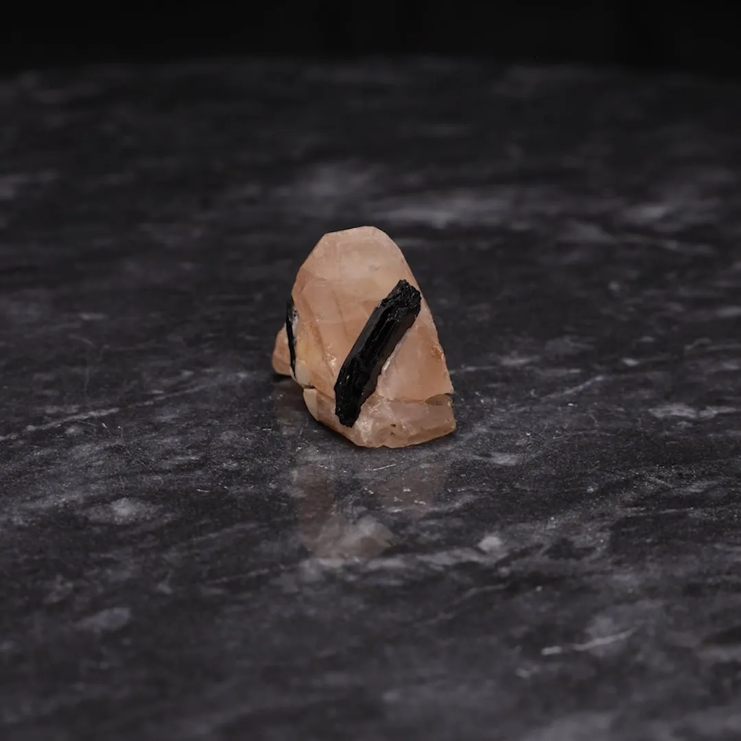 Zektzerite. Arfvedsonite - image 2