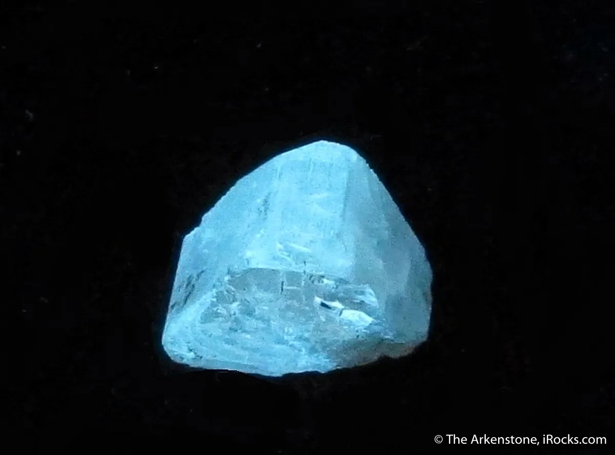 Zektzerite - image 6