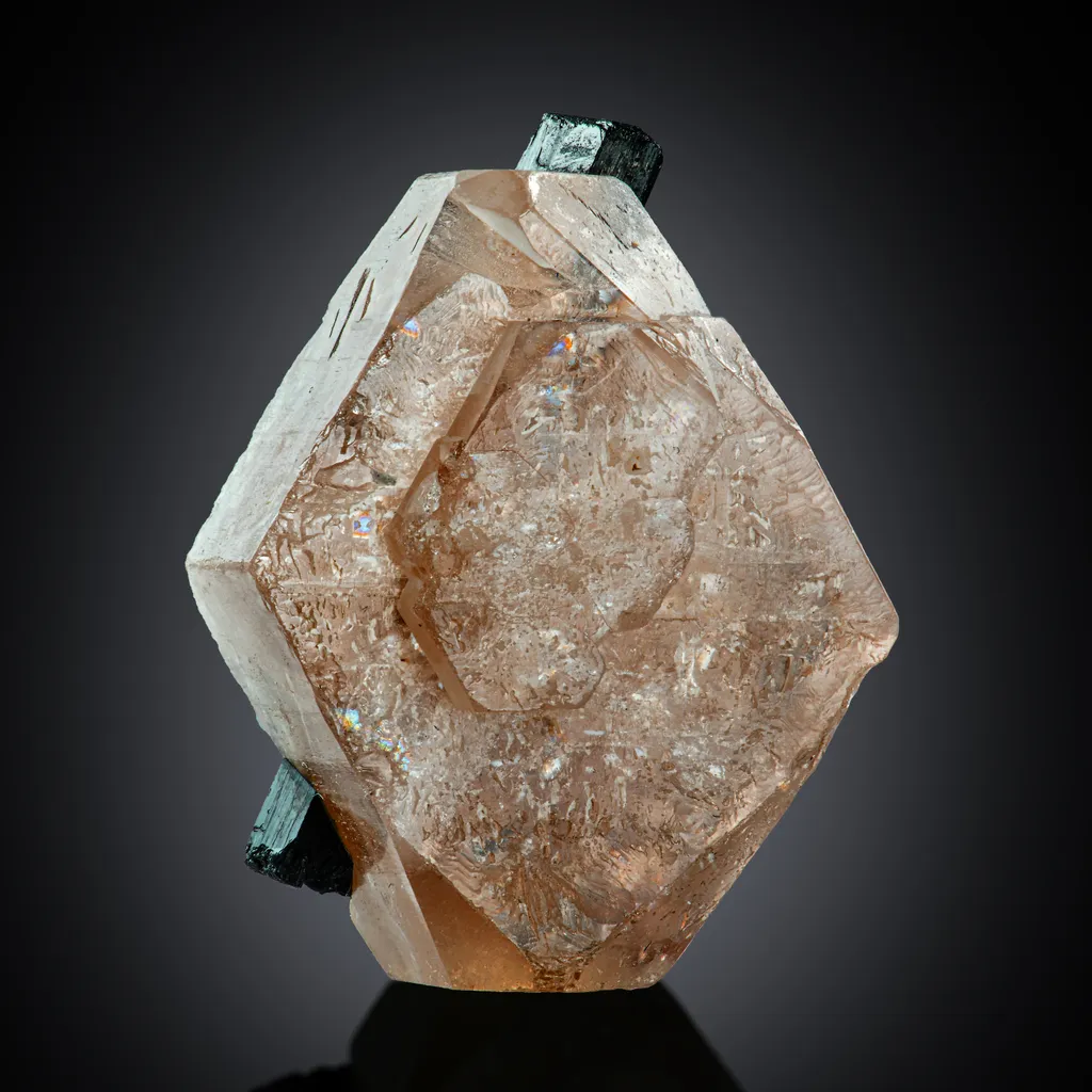 Zektzerite with Arfvedsonite