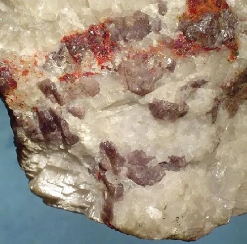 Zincite, Calcite, Tephroite - image 2