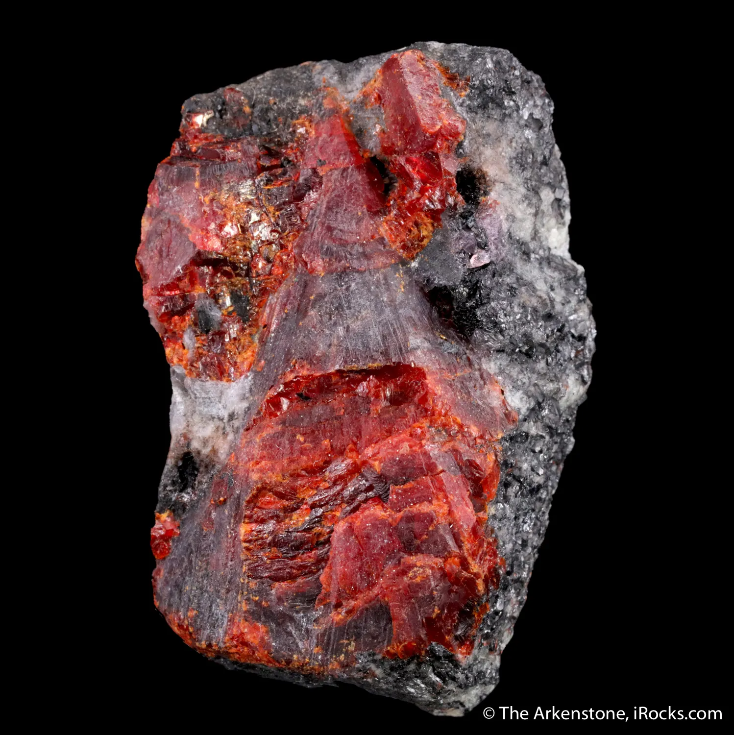 Zincite (co-type locality) on Franklinite - image 1