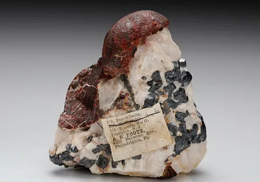 Zincite, Franklinite and Calcite