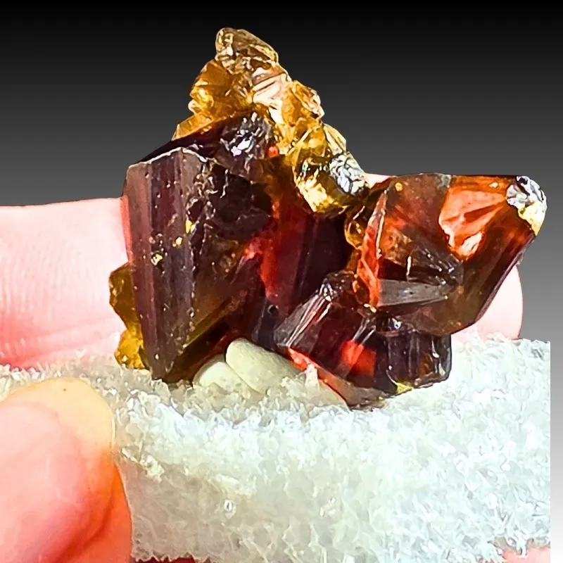 Zincite from Poland - image 9