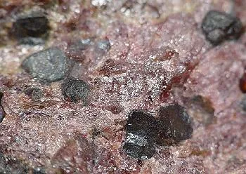 Zincite, manganosite, Sonolite - image 1