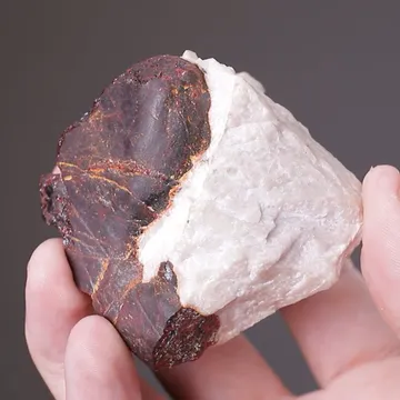 Zincite with Calcite