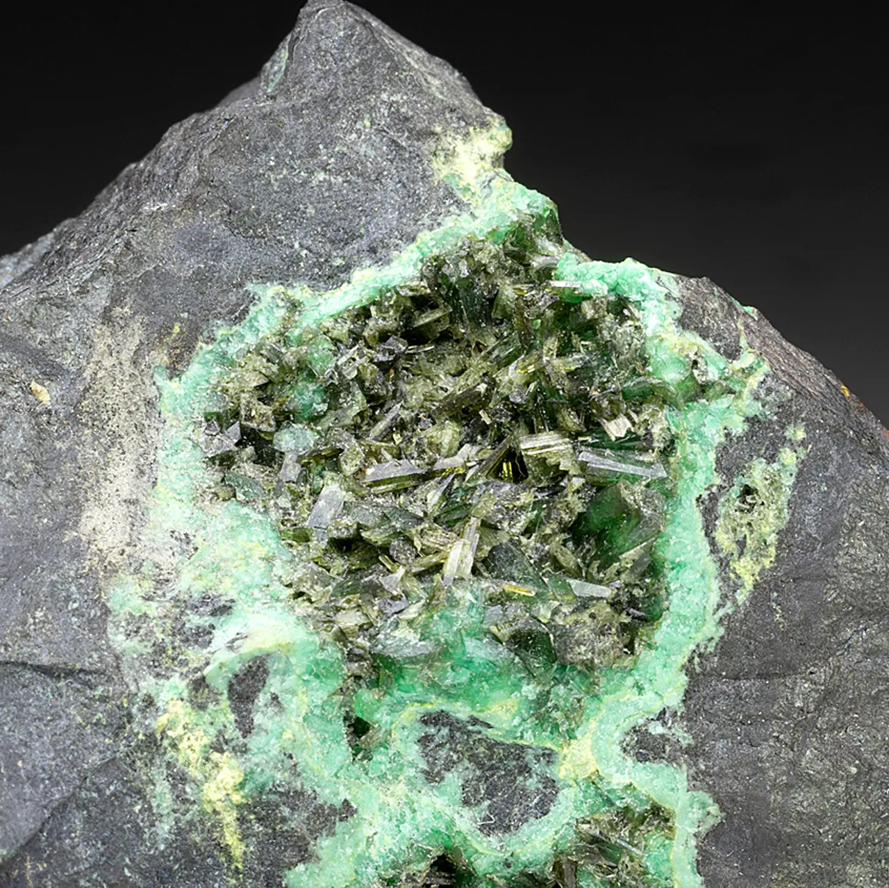 Zincolivenite - image 1