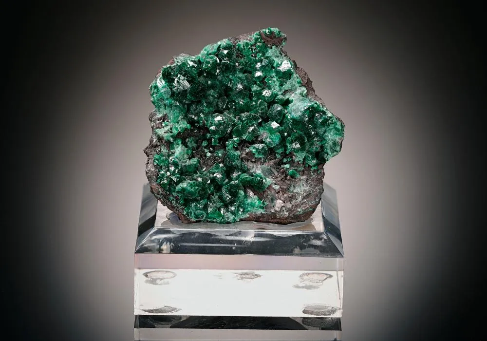 Zincolivenite - image 1