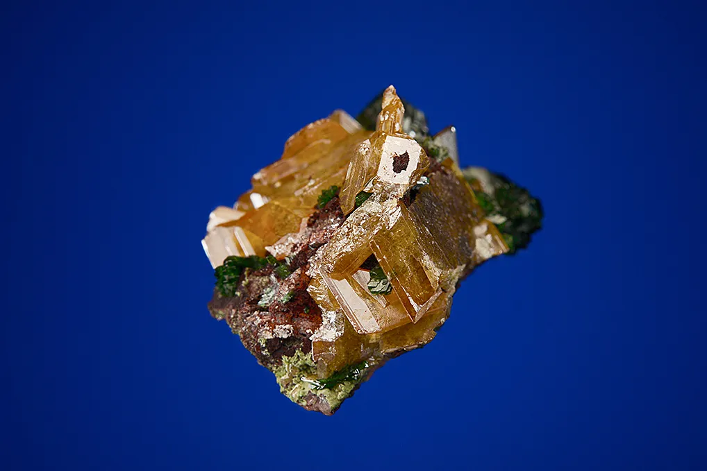 Zincolivenite on Wulfenite - image 3