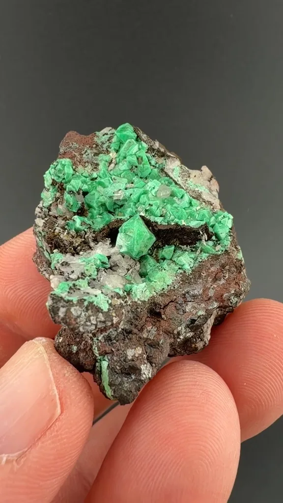 Zincolivenite with Schultenite - image 2