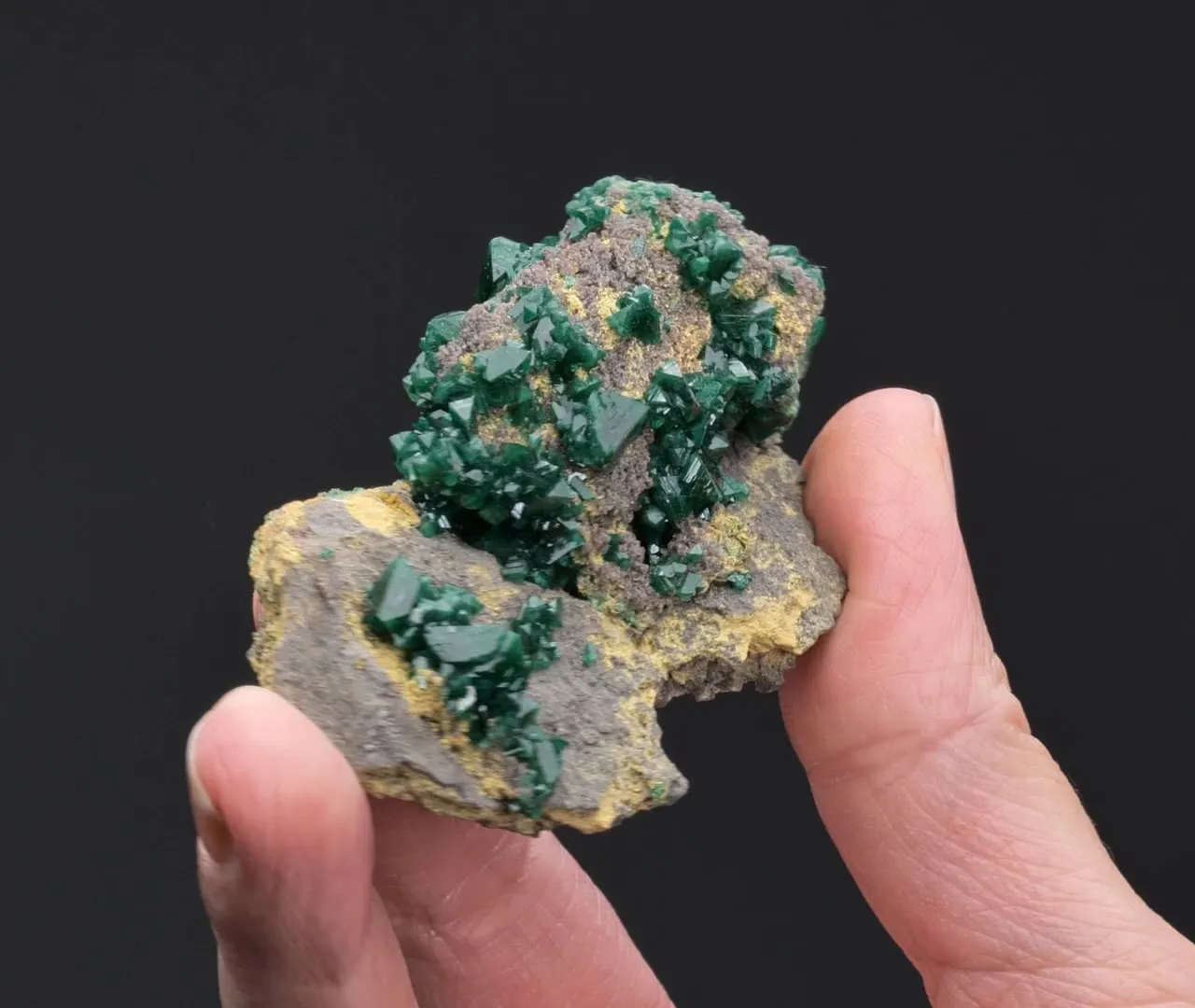 Zincolivenite with Tsumcorite - image 2